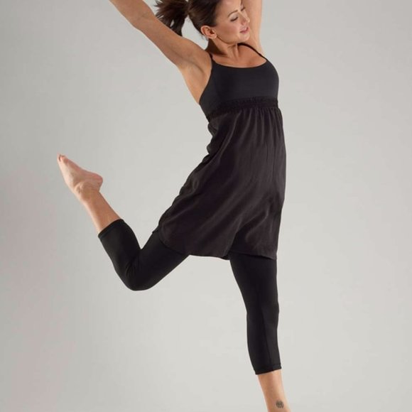 lululemon athletica Dresses & Skirts - NWT Lululemon Bliss Dress Black | Vintage | Rare | Sz 6